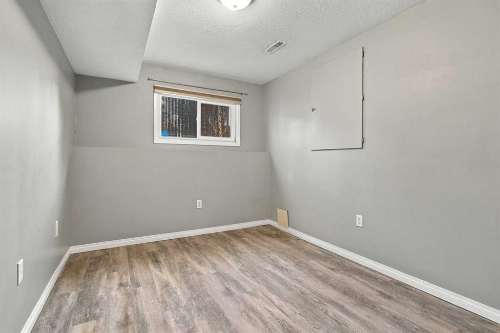 9204 101 Avenue  - Photo 17
