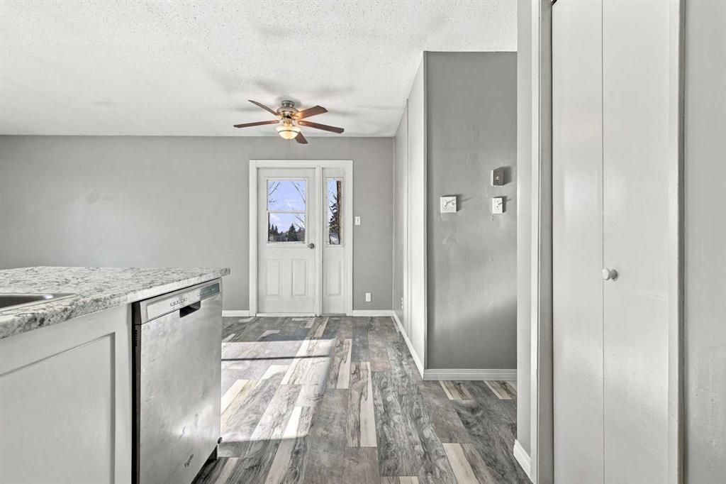9204 101 Avenue  - Photo 8