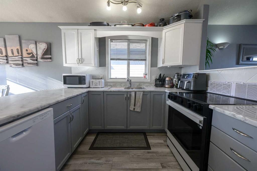 10701 72 Avenue  - Photo 8
